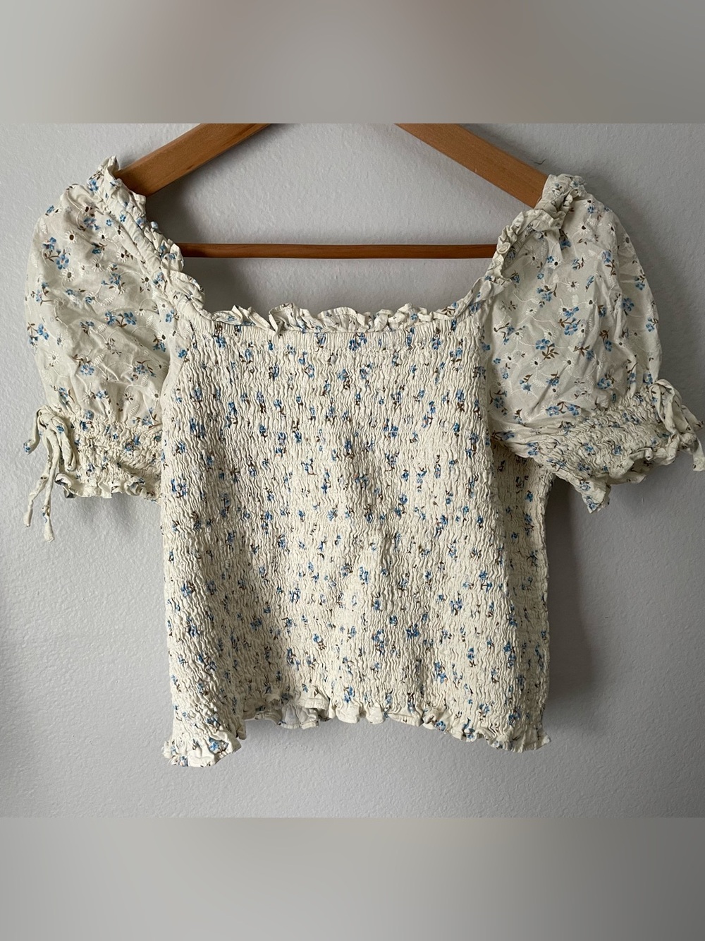 Beautiful blue floral 1. STATE   Eyelet Smocked Crop Top